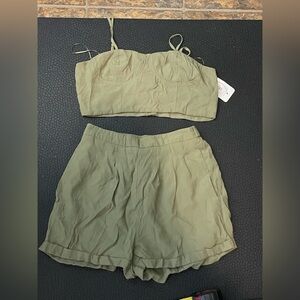 Sweet collective crop top and‎ shorts outfit size large NWT
